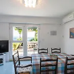 Grljevacka Vi Nyaraló