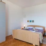 Grljevacka Vi Nyaraló