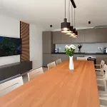 Grljevacka Vi Podstrana