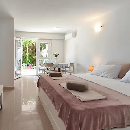 Grljevacka Vi Tatil Evi *
